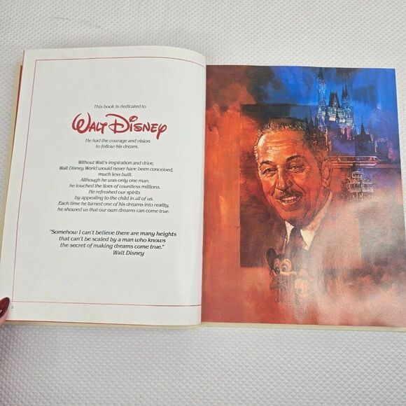 Walt Disney World 20 Magical Years Vintage 1991 Souvenir Collector's Book - Picture 3 of 7